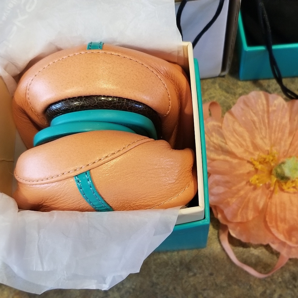 Peach Poppy Tieks